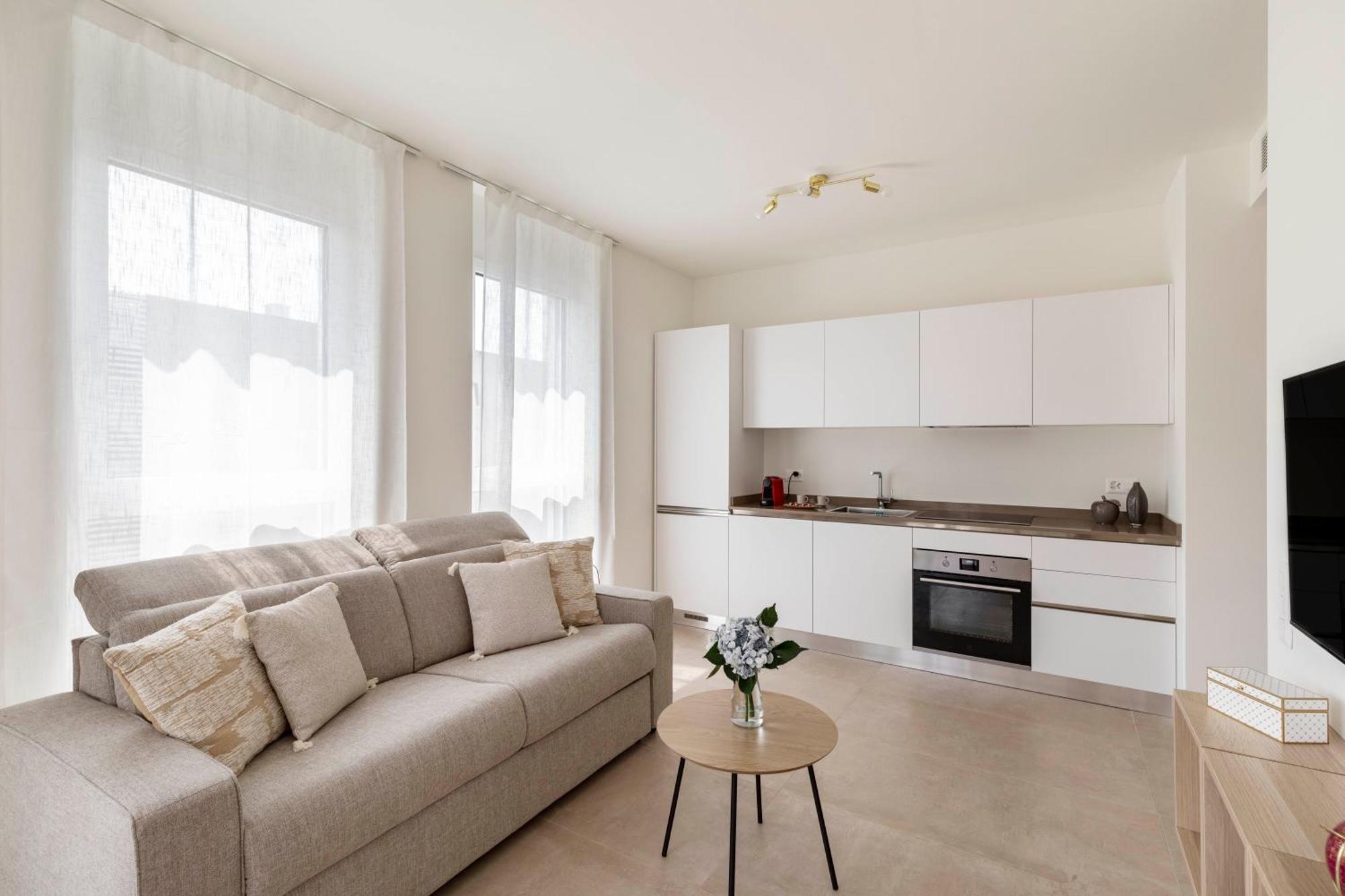 Regalia Suites - Free Parking Lugano Ngoại thất bức ảnh